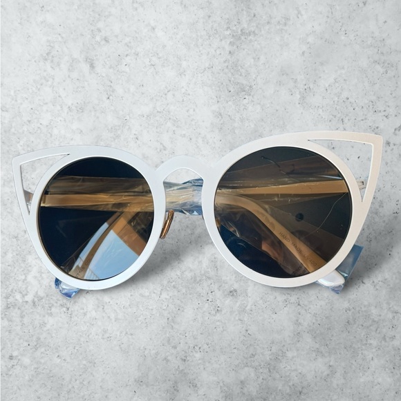 STYLIZED SUNGLASSES 🪢 WHITE, NIP - Picture 2 of 10